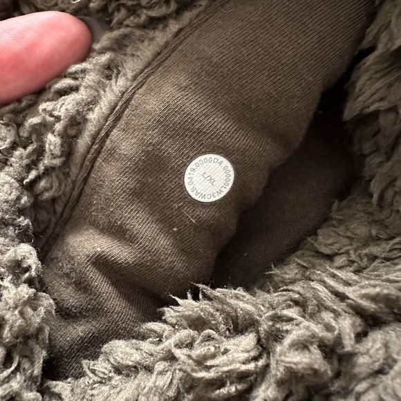 EUC Lululemon Sherpa Pullover Size L/XL - Picture 3 of 4